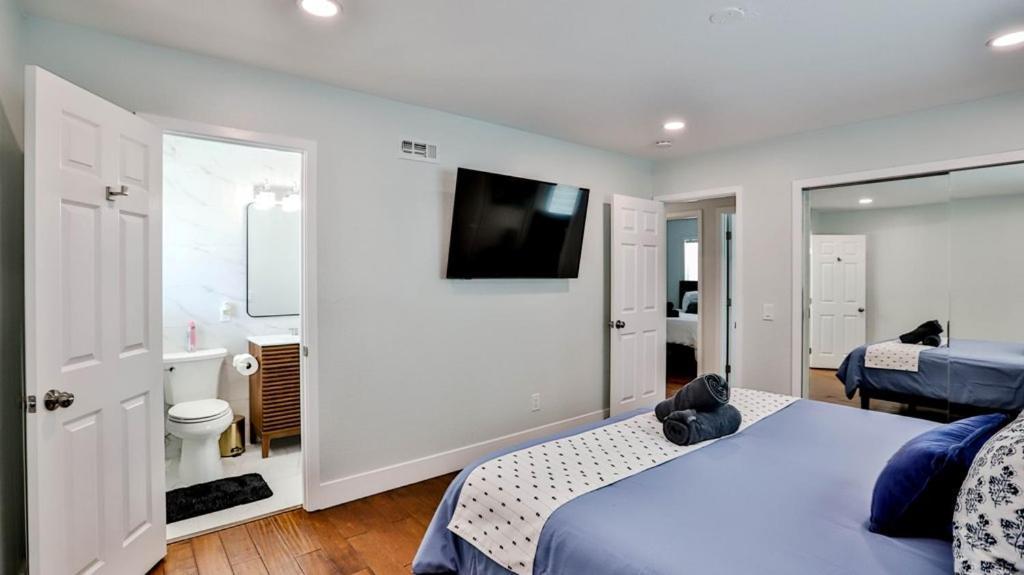H&H Modern Lux 4Bd 1 King Suite 3 Queen Socal Disney Вестмінстер Екстер'єр фото