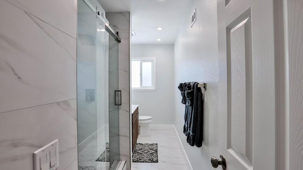 H&H Modern Lux 4Bd 1 King Suite 3 Queen Socal Disney Вестмінстер Екстер'єр фото