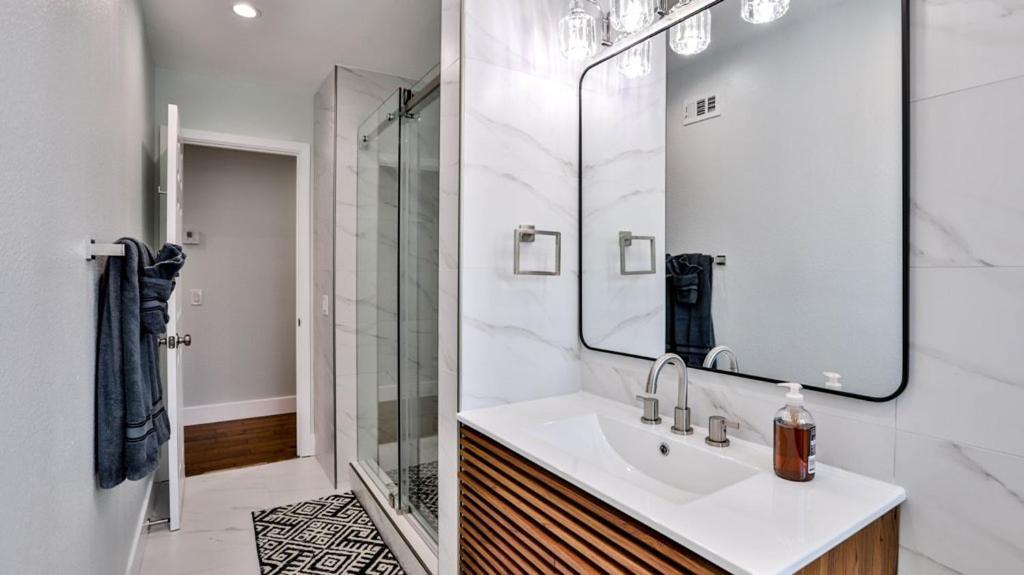 H&H Modern Lux 4Bd 1 King Suite 3 Queen Socal Disney Вестмінстер Екстер'єр фото
